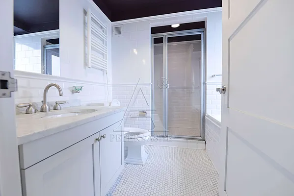 Rented by Peter Ashe | media 55