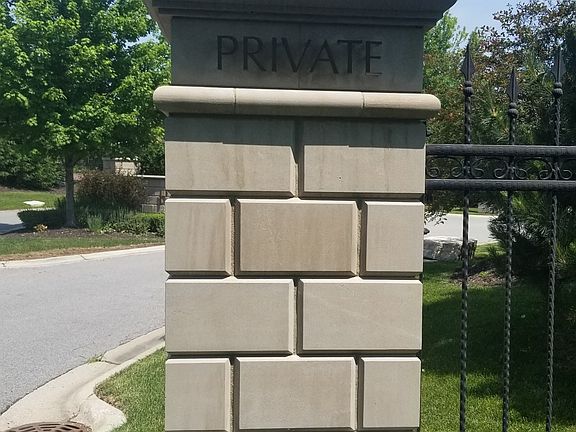 4th image of 1500 Park West Cir