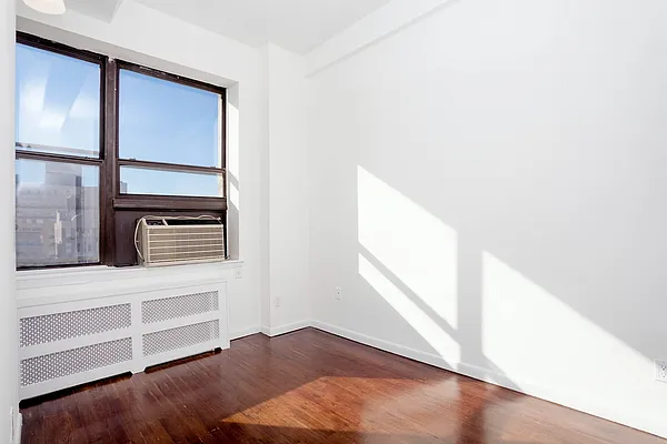 Rented by Mirador Real Estate | media 31