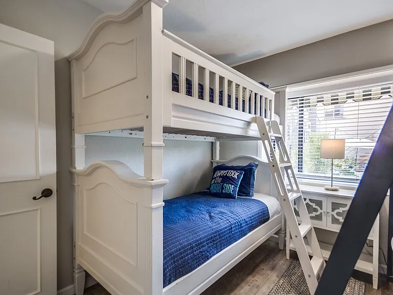 824 Island Ct #1 — Photo 34