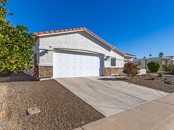 2nd image of 2229 N DEMARET Drive