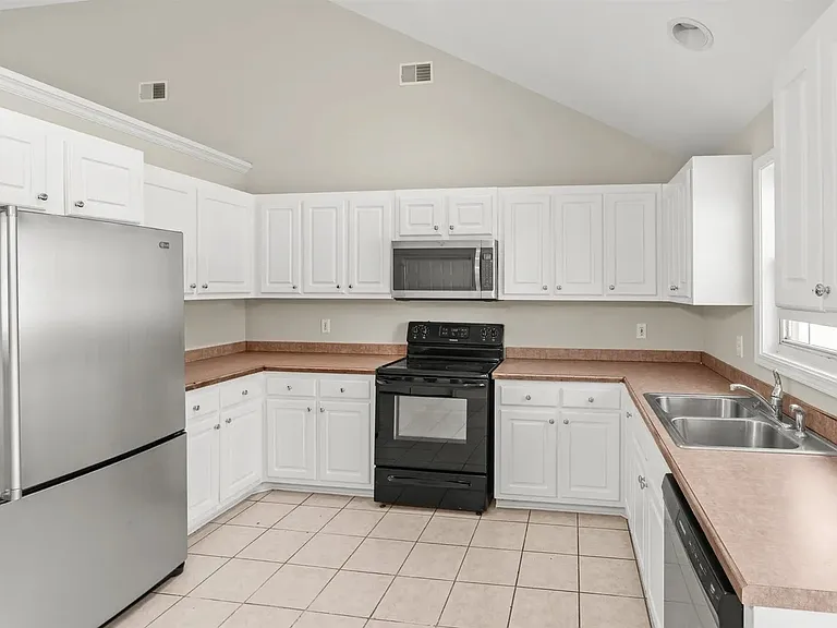 1844 D Ave — Photo 13