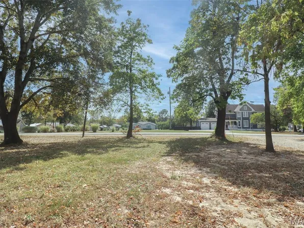 504 W 4th St, Dixon, MO 65459