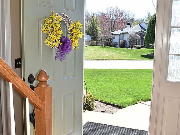 3rd image of 59668 Timberwood Ln