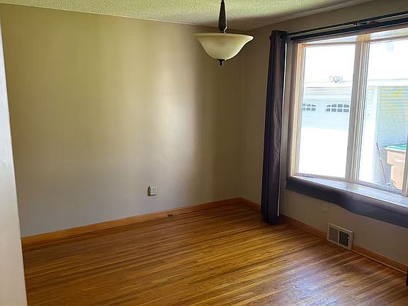 2nd image of 54 Cathedral Ln