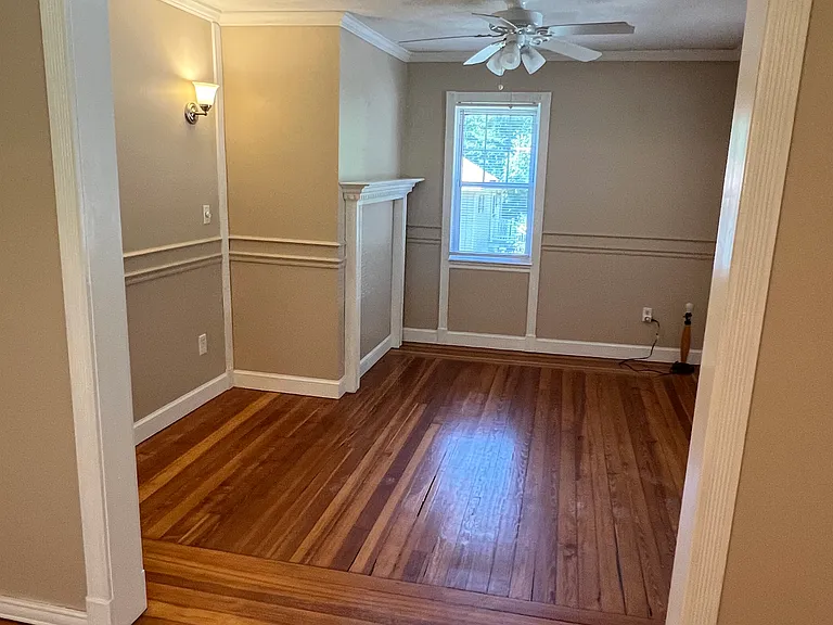 2494 Hartford Ave — Photo 5