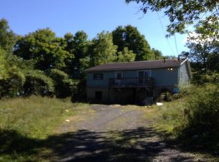 20 Winnetaska Rd, Otisville, NY 10963