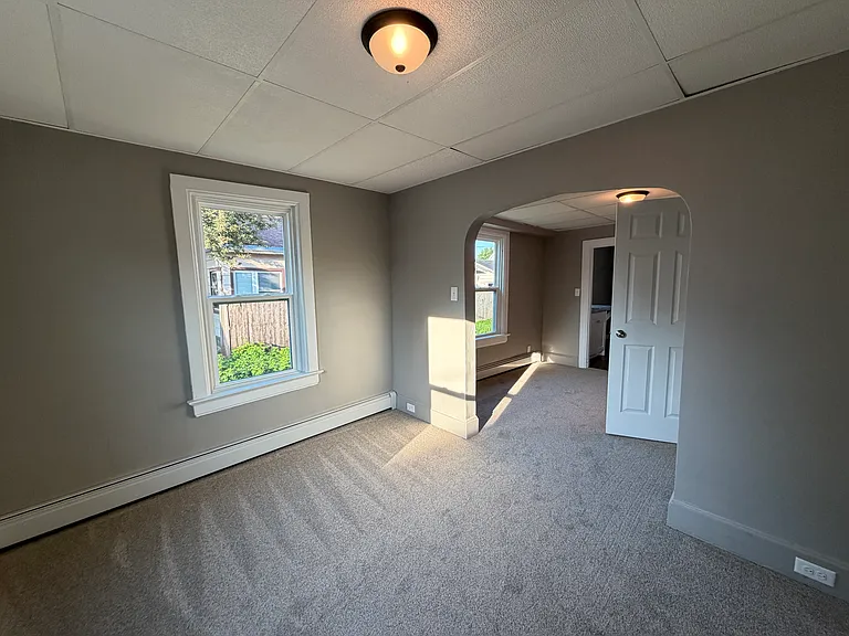 314 S Lake St #B — Photo 6