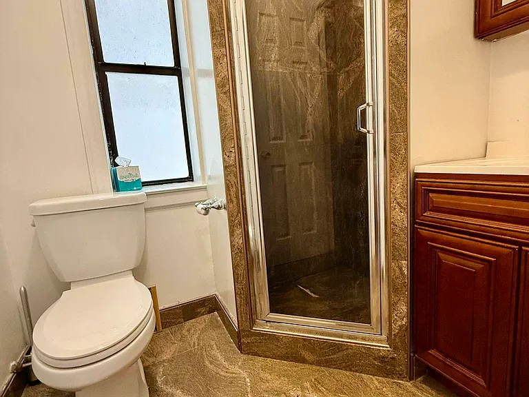 215 E 76th St #2A — Photo 14
