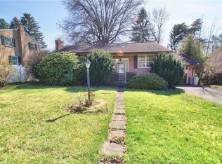 132 Melrose Dr, New Stanton, PA 15672