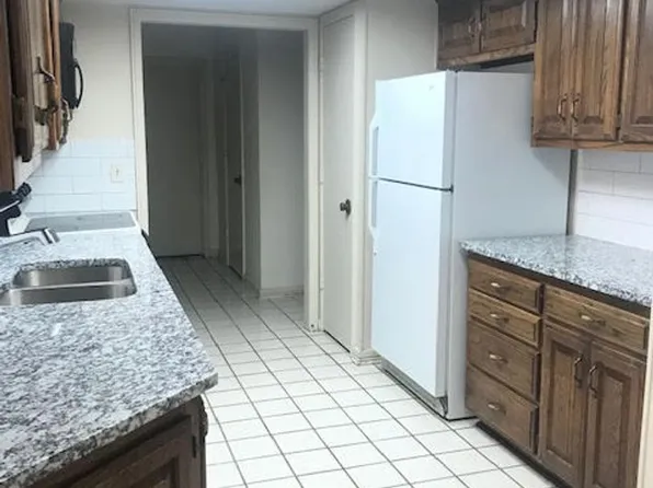 11906 Shady Trail Ln, Oklahoma City, OK 73120