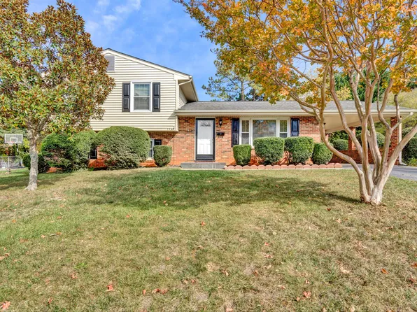 5939 Sierra Dr, Roanoke, VA 24012