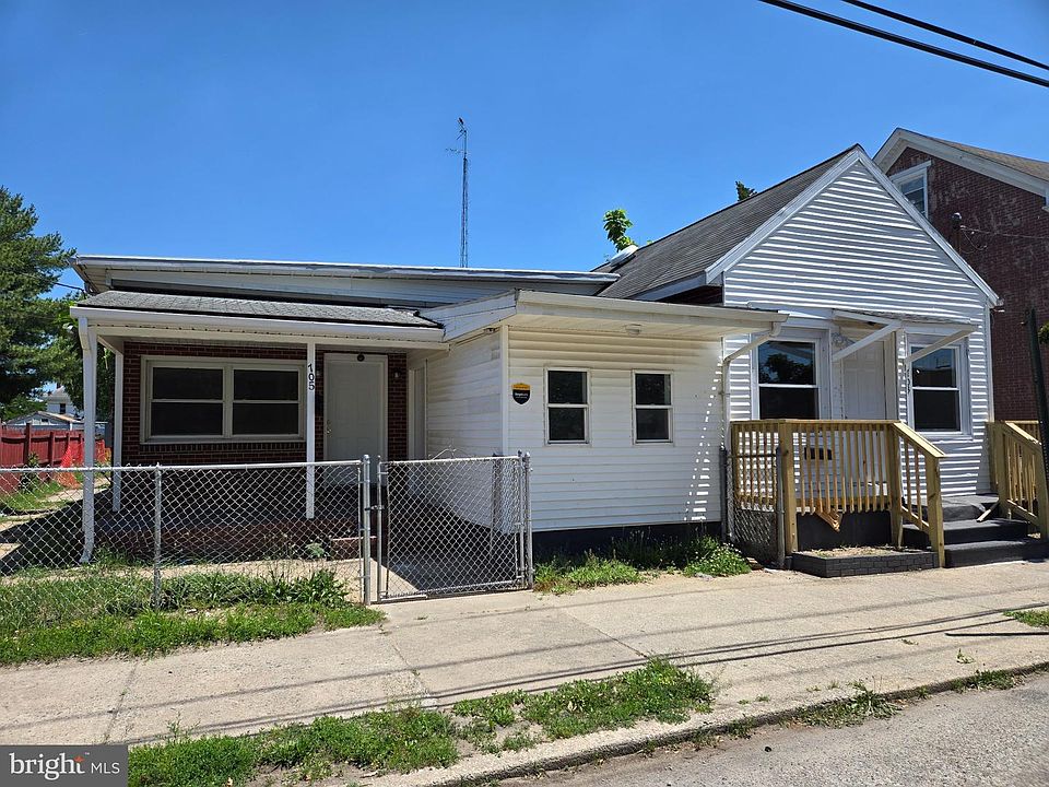 1st image of 703 Buck St #705