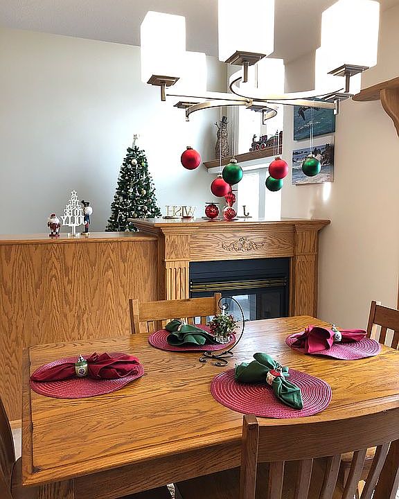 Kitchen eat in area