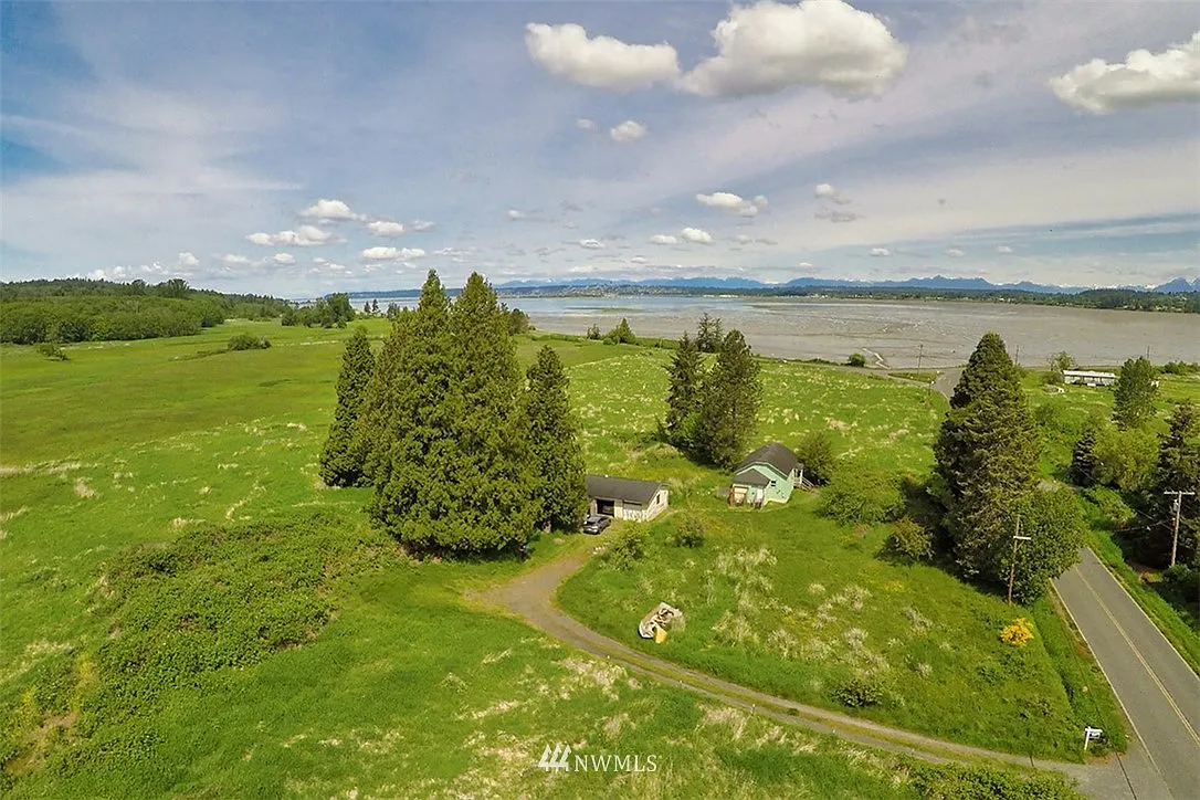 8600 Harborview Road photo 1