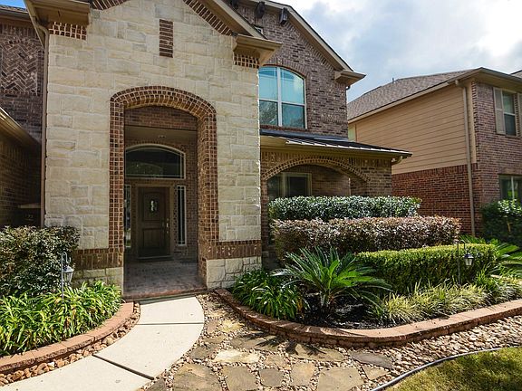 2nd image of 26029 Kingshill Dr