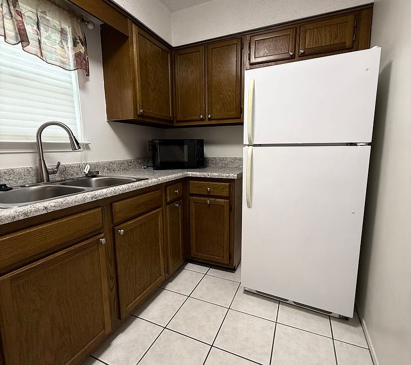 1st image of 220 Angler Ave Unit 1