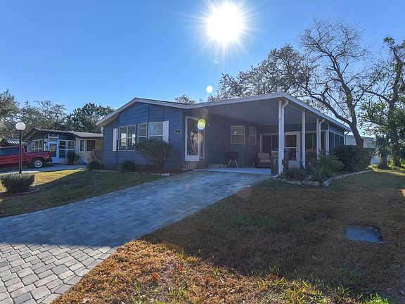 2nd image of 33 Horseshoe Falls Dr