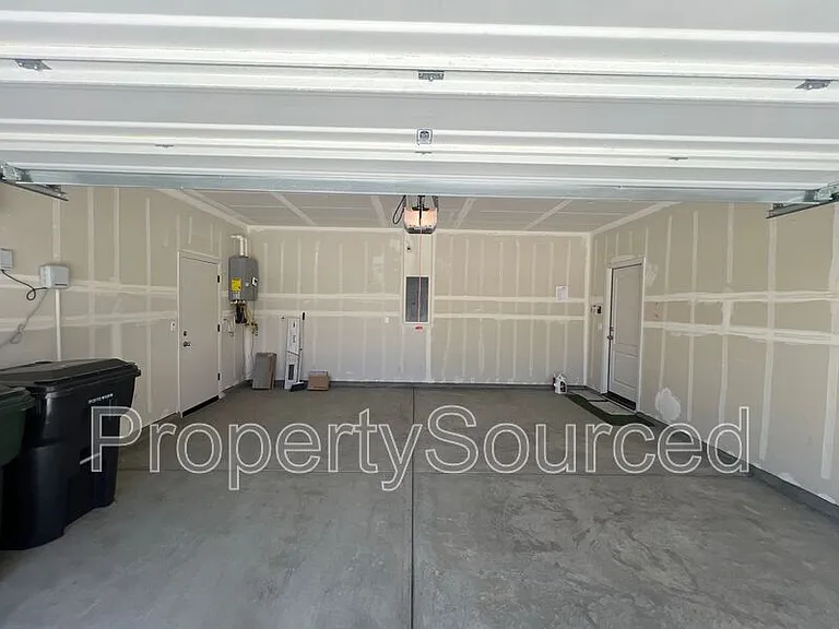 2957 Mokelumne Ct — Photo 33