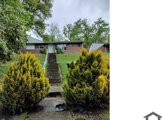635 SE Chambers Rd, Saint Louis, MO 63137