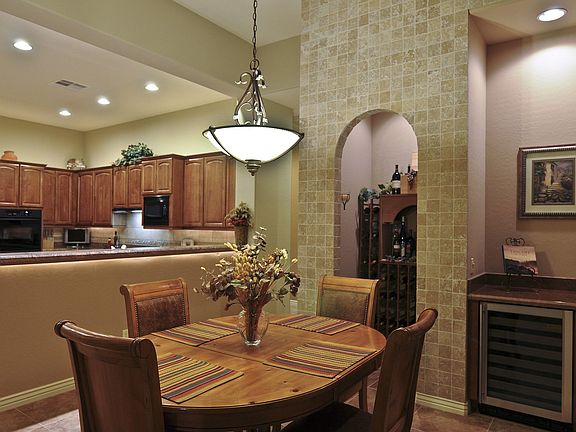 Kitchen/Eating/Wine room