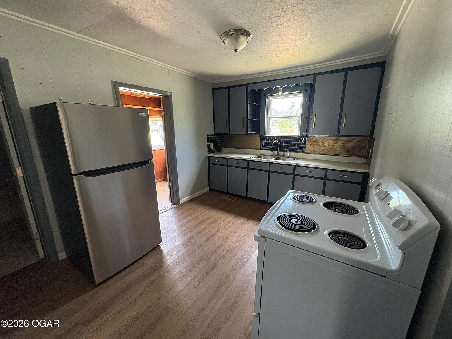 2 bed, 1.0 bath, 628 sqft, $950 — Photo 2