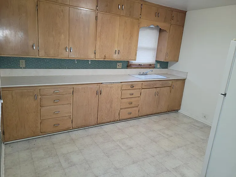 315 N Irving St — Photo 6