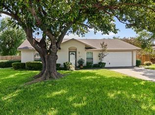 2302 Greenwood Cir, Carrollton, TX 75006