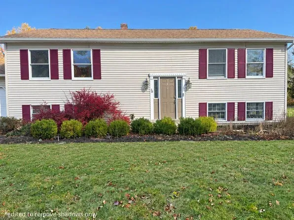 40 Oak Grove Drive, Brewer, ME 04412