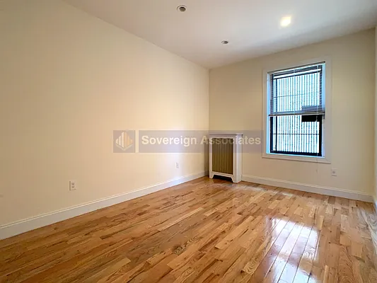 Rented by Sovereign Associates | media 8