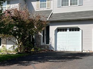 8 Deer Run Rd, Perkasie, PA 18944