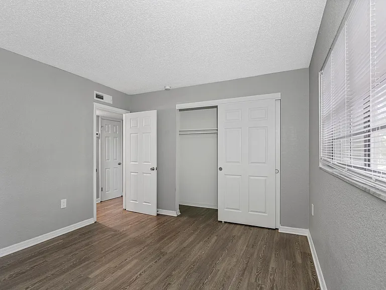 Uptown Apartments — Photo 35