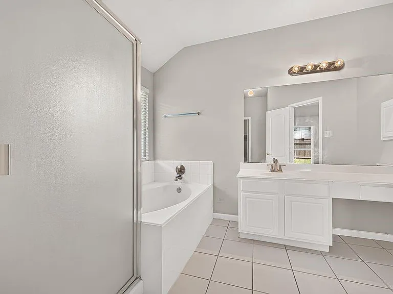 11814 Copperas Creek Dr — Photo 22