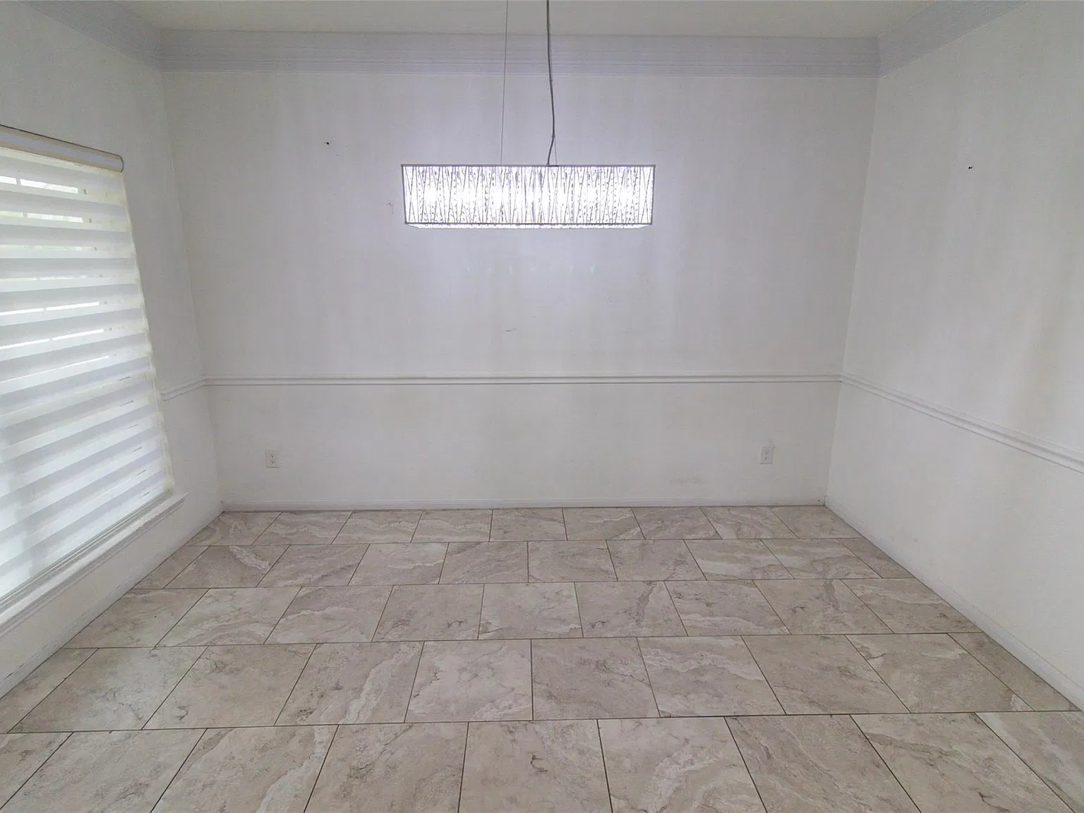 4 bed, 2.5 bath, 3118 sqft, $2,500 — Photo 3