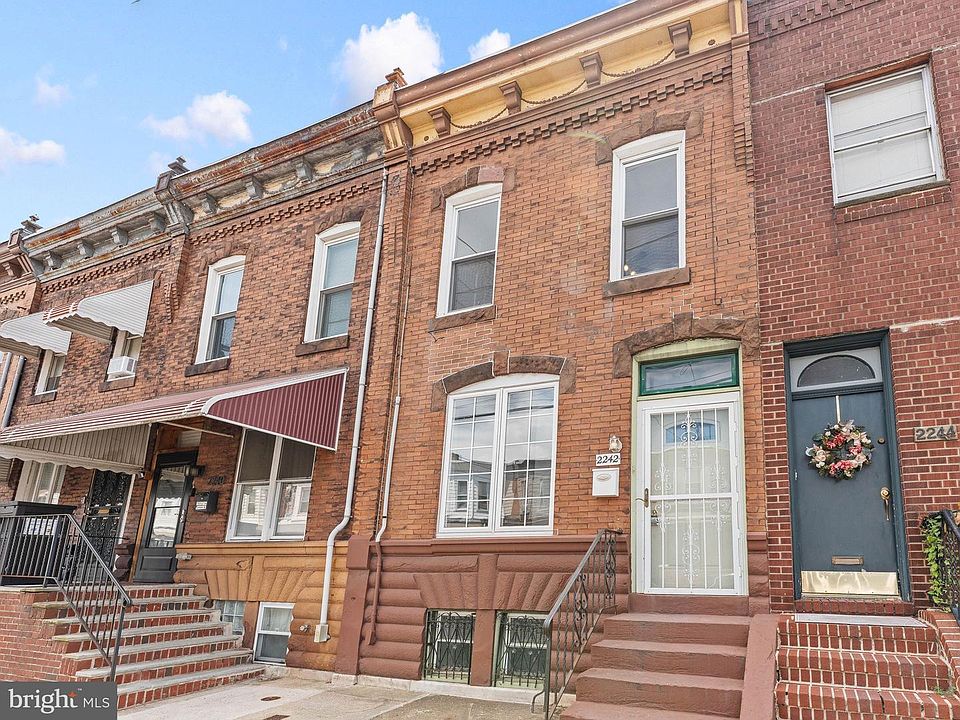 1st image of 2242 Moore St