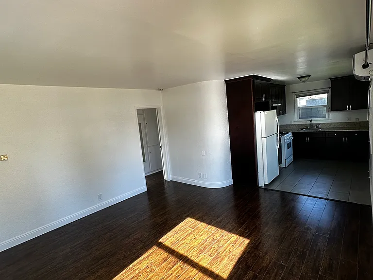 1324 N Avenue 56 — Photo 9