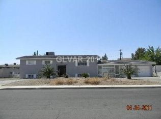 121 E Country Club Dr, Henderson, NV 89015