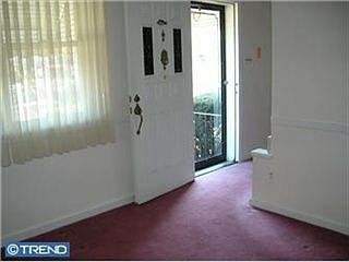 5th image of 425 E Rively Ave