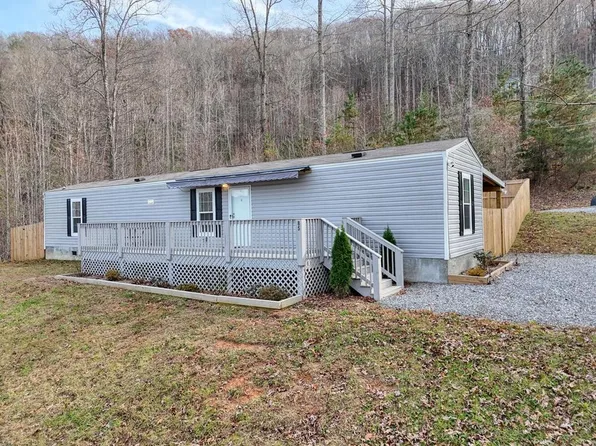 85 Wounded Knee Ln, Hayesville, NC 28904