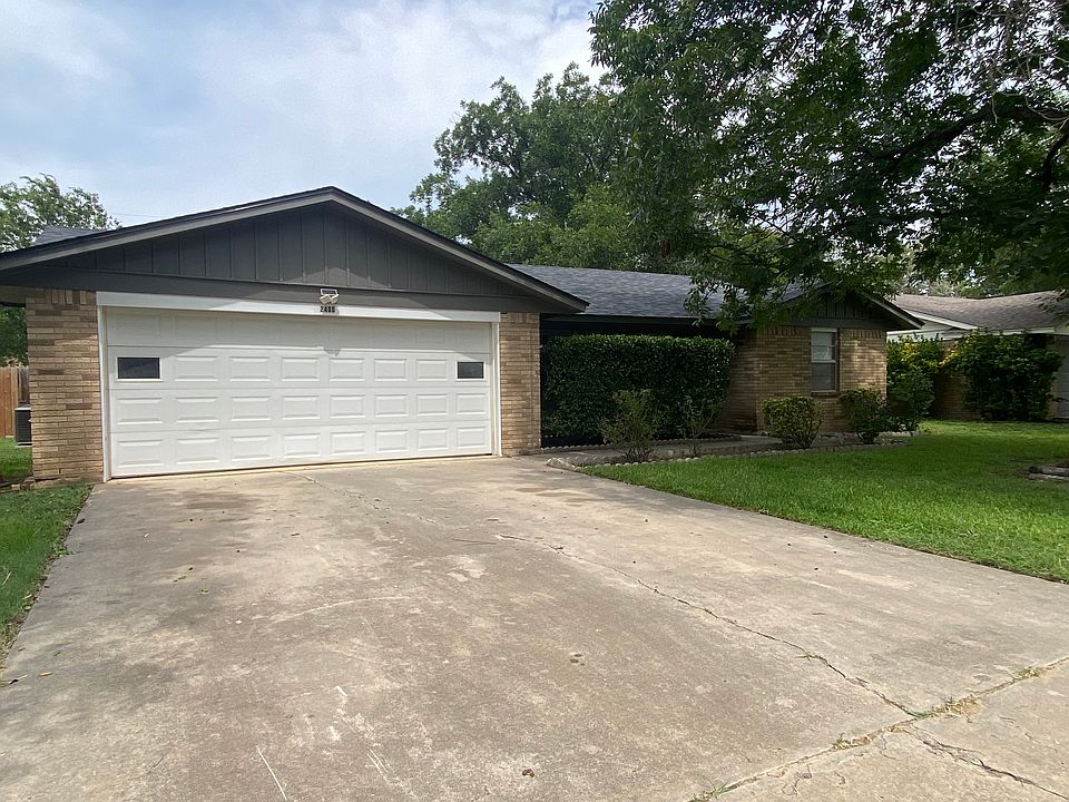 2nd image of 2400 14th St