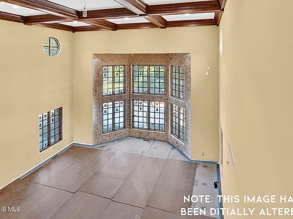 5th image of 125 W Edgar Ave