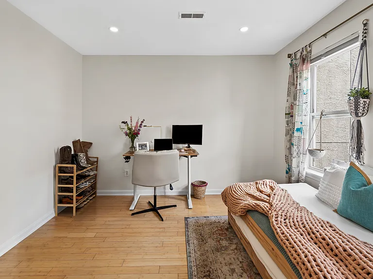 1129 N Orianna St — Photo 26