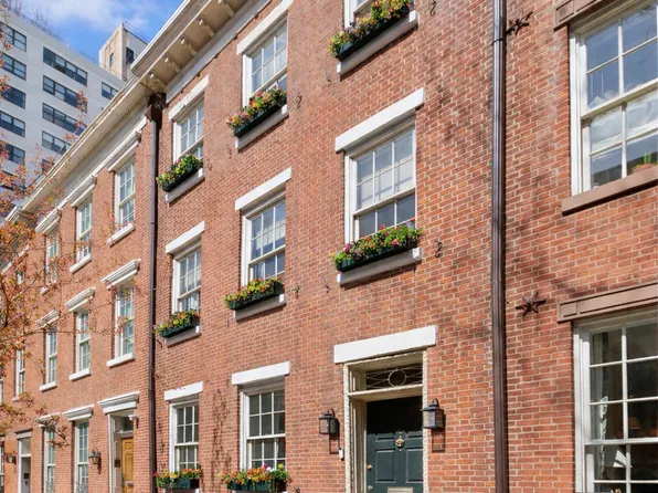 29 Charlton Street image 1 of 8