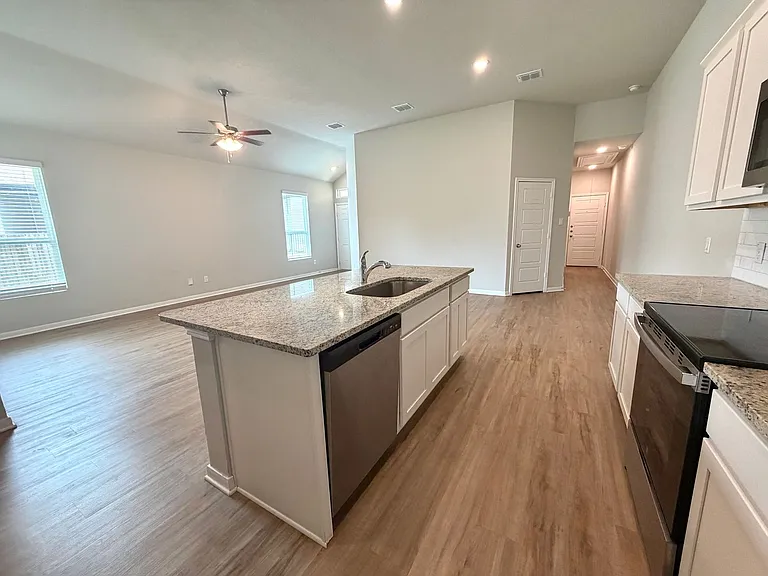 153 Nespral Dr — Photo 10