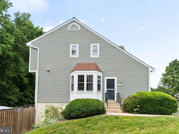6360 Chimney Wood Ct, Alexandria, VA 22306