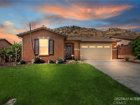 852 Yukon Dr, San Jacinto, CA 92582