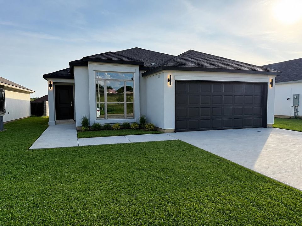 1st image of 824 Monasterio Dr