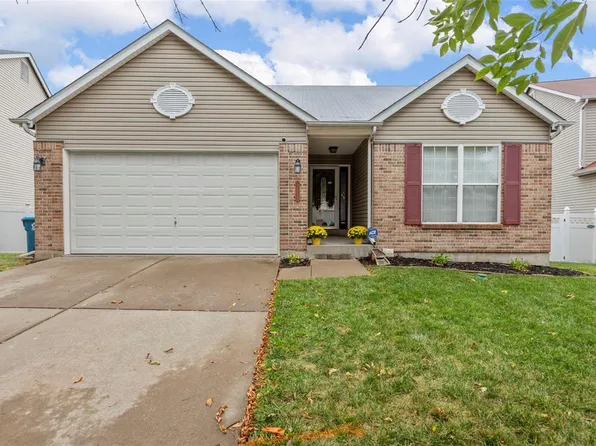 9617 Parker Gray Ct, Saint Louis, MO 63136