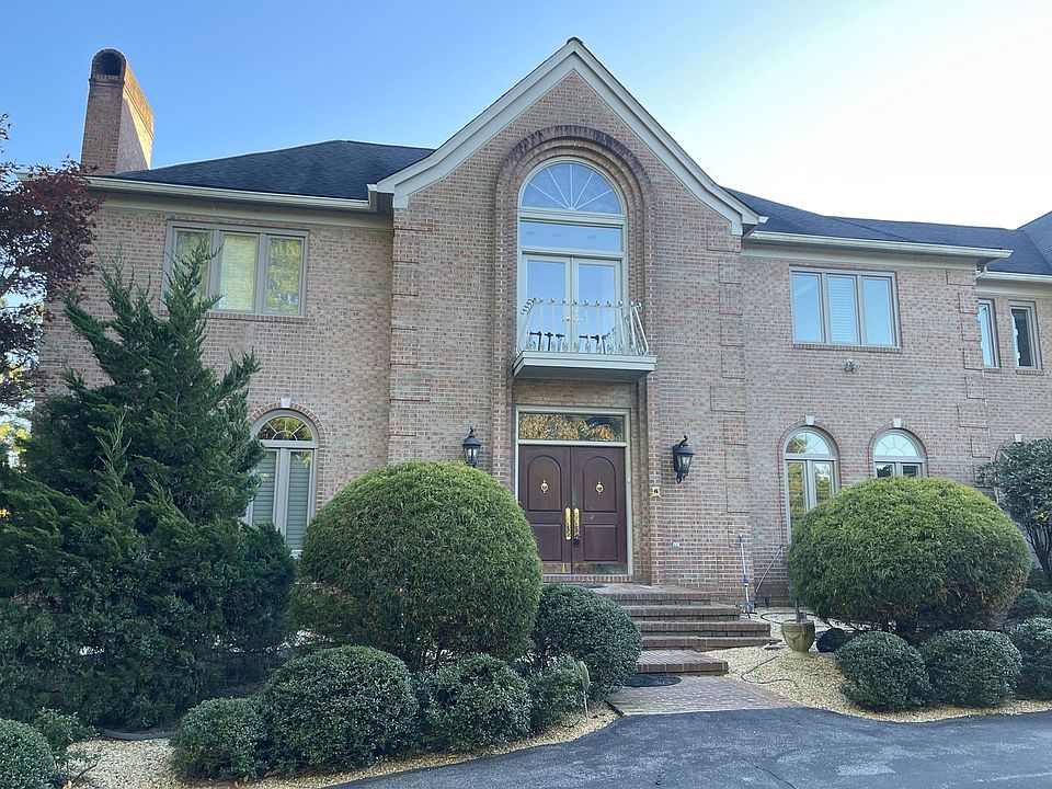 1st image of 9 Alloway Ct