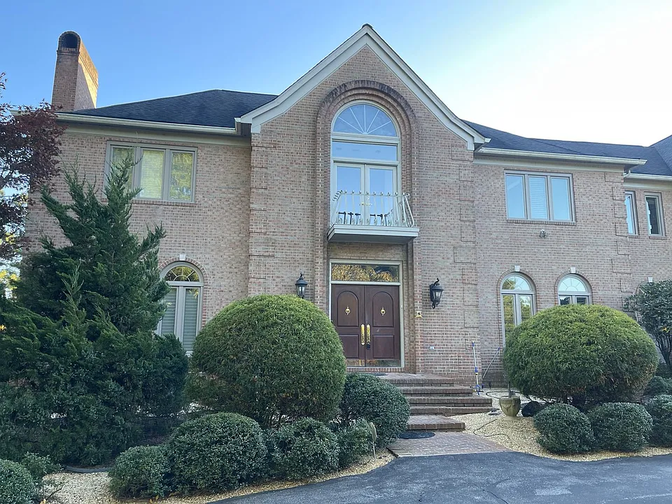 9 Alloway Ct